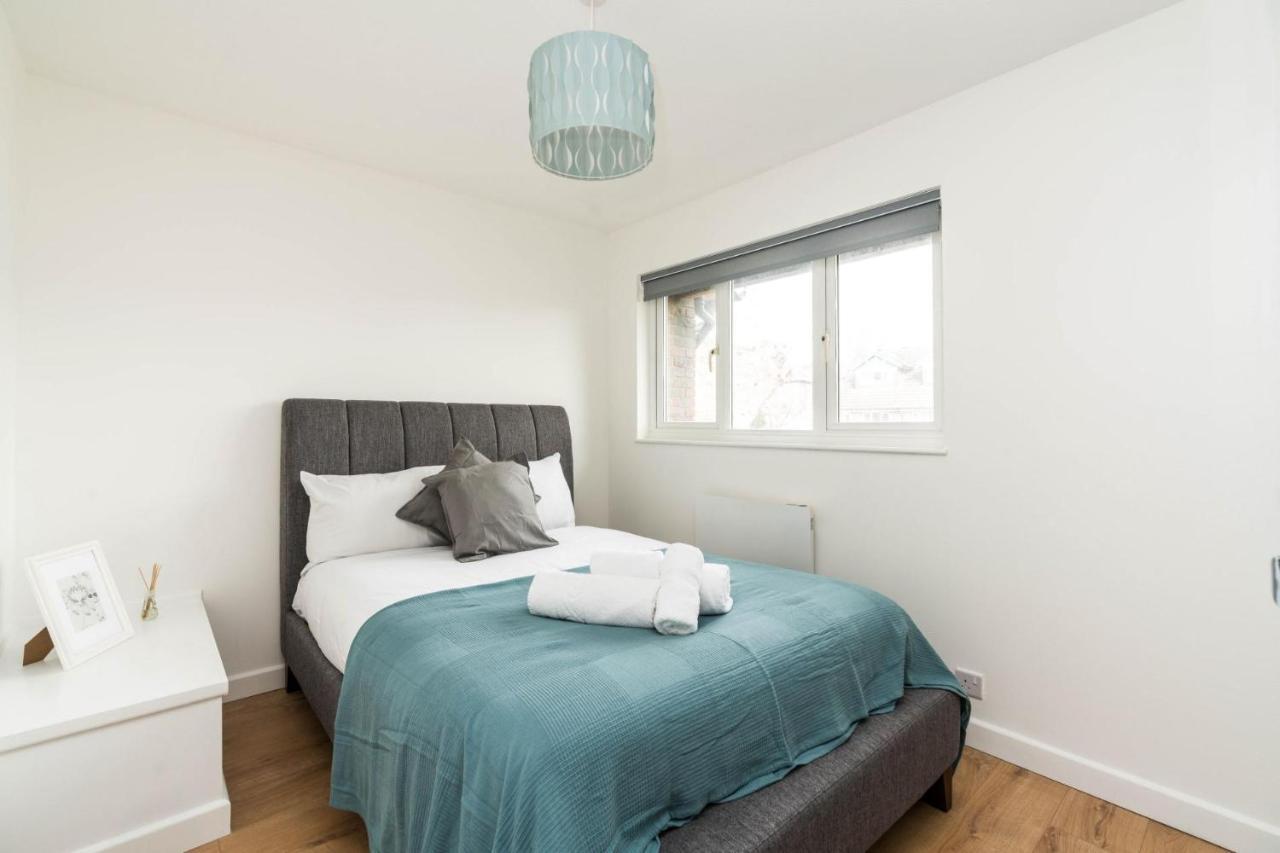 Holiday home Sleek And Stylish 2bd With A Garden Anerley London